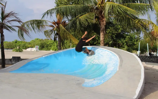 Avanti Surf & Stay