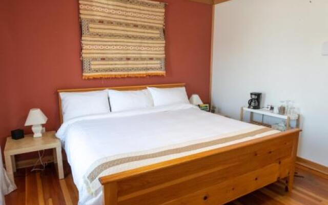 A. Mac Donald Country Inn