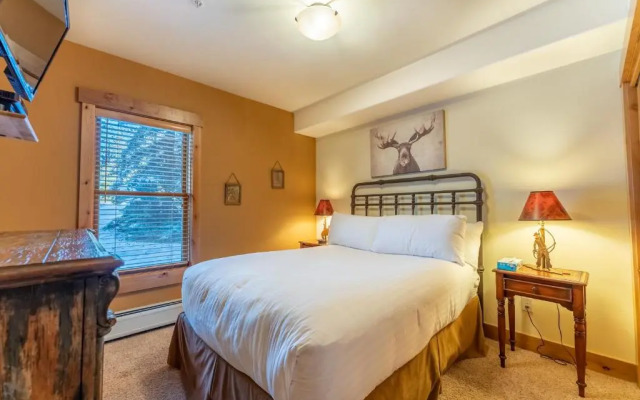 Tenderfoot Lodge by Summit County Mountain Retreats