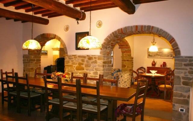 Wonderful private villa with private pool, A/C, WIFI, TV, pets allowed and parking, close to Are...