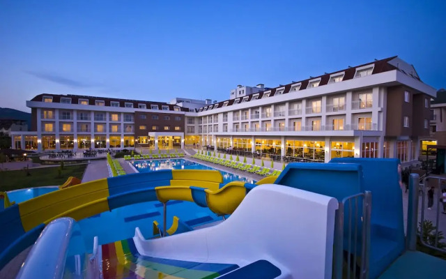 Mg White Lilyum Hotel