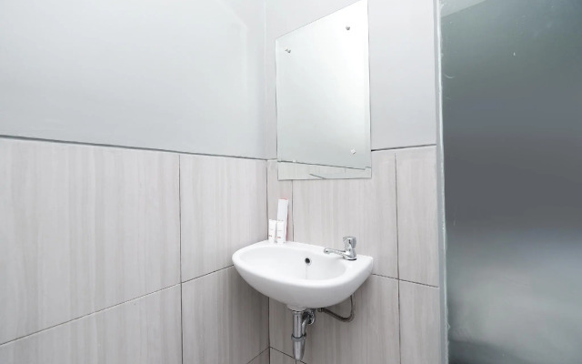 Kars Inn Semarang by OYO Rooms