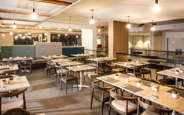 StayEasy Cape Town City Bowl