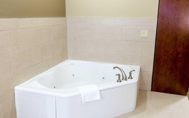 Comfort Suites