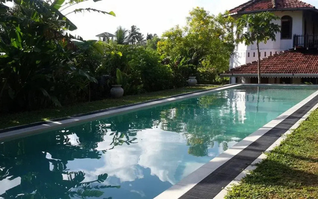 Robinhill Suites