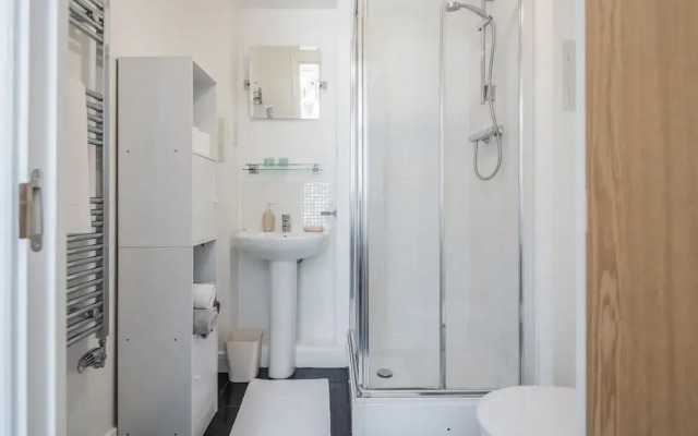 Beautiful 3-bed Apartment in Romford