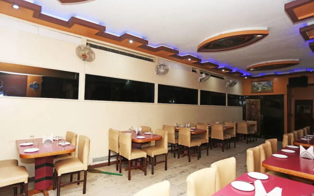 OYO 15848 Hotel Mahajan Palace