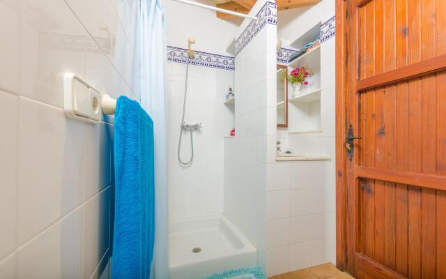 ES PUJOLS - Chalet with terrace in Campanet. Free WiFi
