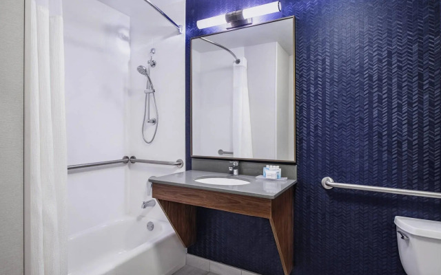 Fairfield Inn and Suites by Marriott Kelowna