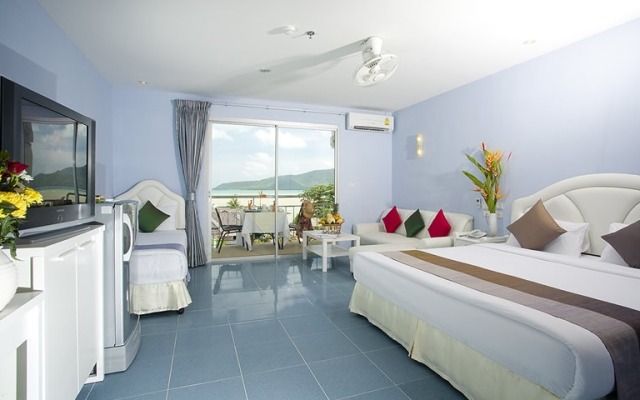 Chalong Beach Hotel & Spa