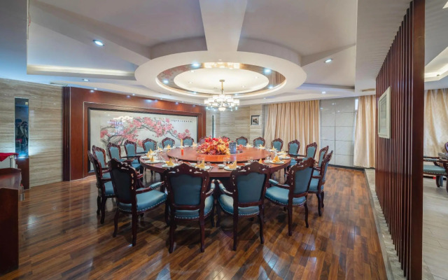 Ganxian Tianyue International Hotel (Ganxian Middle School North Campus)