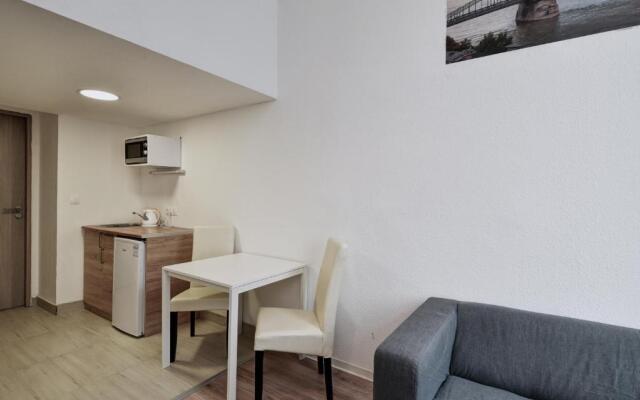 Heart Of Downtown Apartment