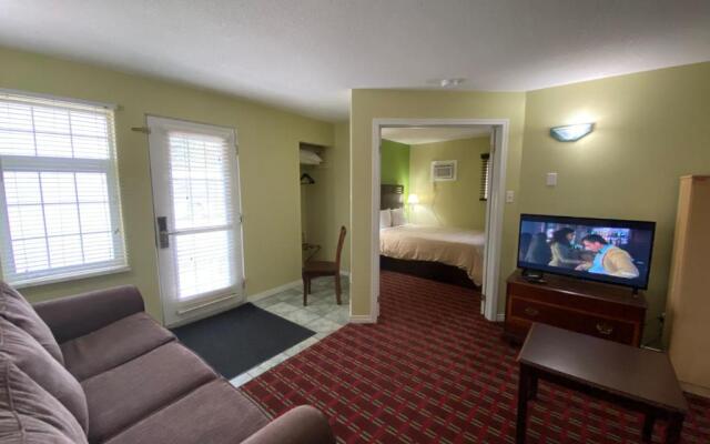 Lakeshore Suites