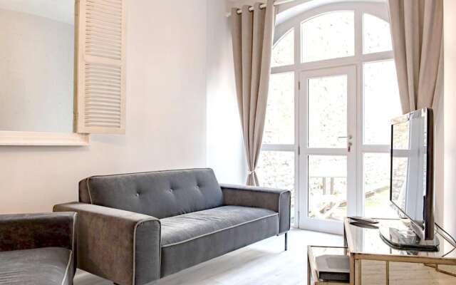 Apartment With 2 Bedrooms in Beaune, With Wifi