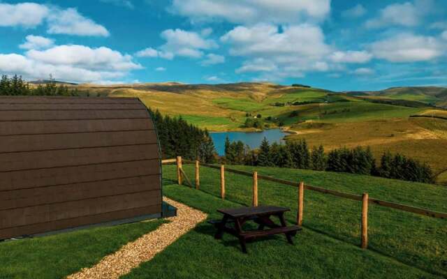 Forester's Retreat Glamping - Cambrian Mountains