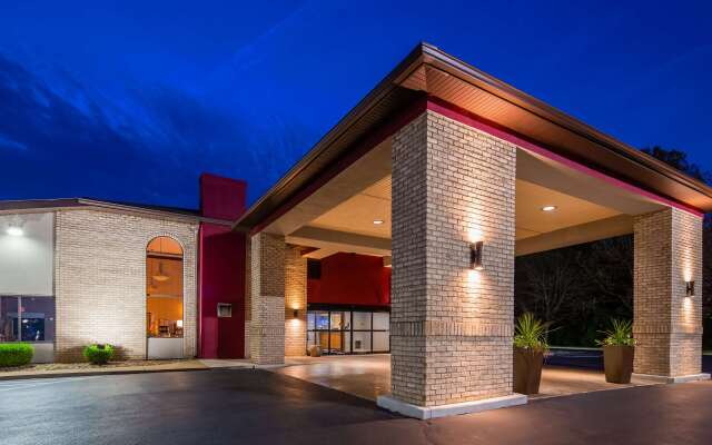 Best Western Plus North Canton Inn & Suites