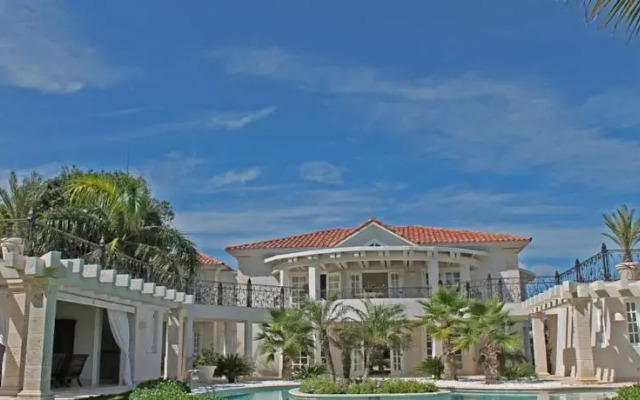 Villa Blanca