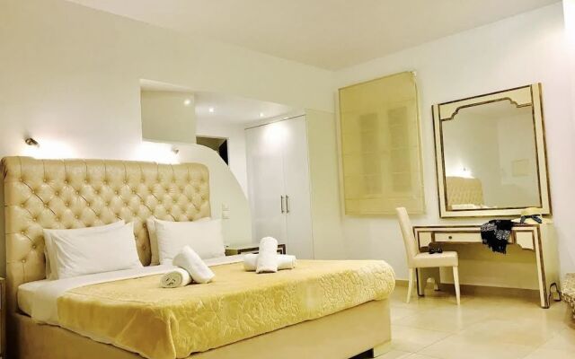 Queen Boutique Suites