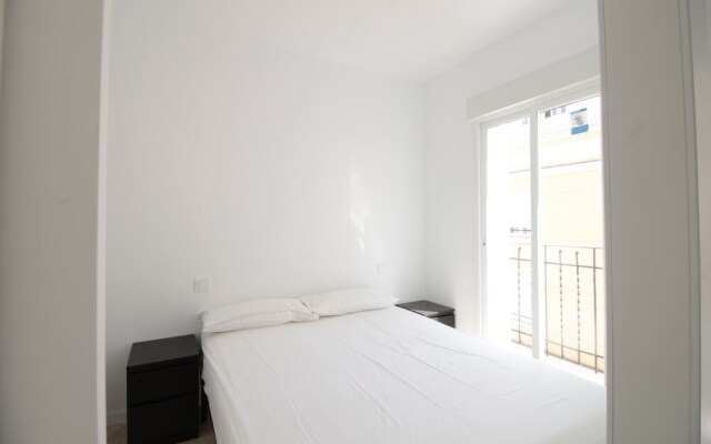 Apartamento de 2 Habitaciones en Puerta del Angel AZ2D