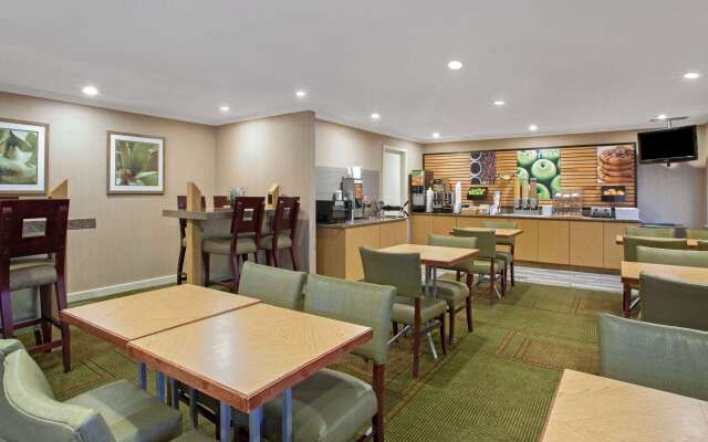 La Quinta Inn by Wyndham Auburn Worcester