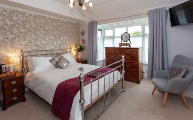 Avalon House B&B