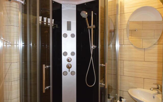 Riga City Center Romantic studio apartment, up to 2 guests, SELF CHECK-IN