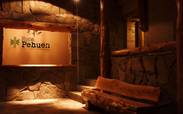Ruca Pehuen Eco-Lodge De Montaña