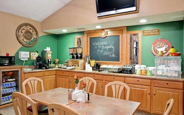 Northwoods Inn & Suites Blackduck