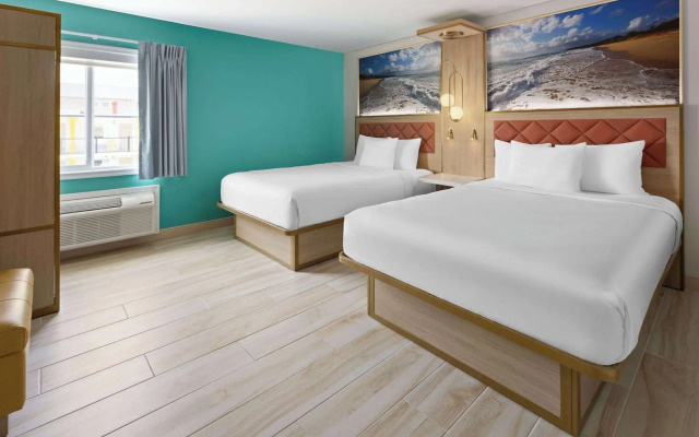 The Vibes Hotel, Trademark Collection by Wyndham