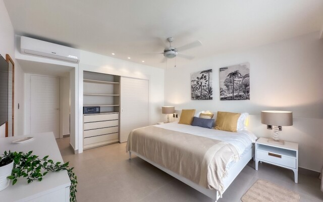 Luxury 3 bedroom apartment at the beach