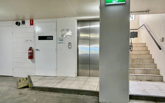 Townsville Lighthouse - 3/103 Strand