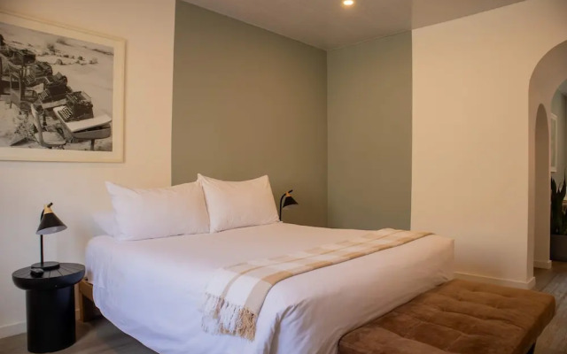 w Impressive 5BR w Terrace in Miraflores