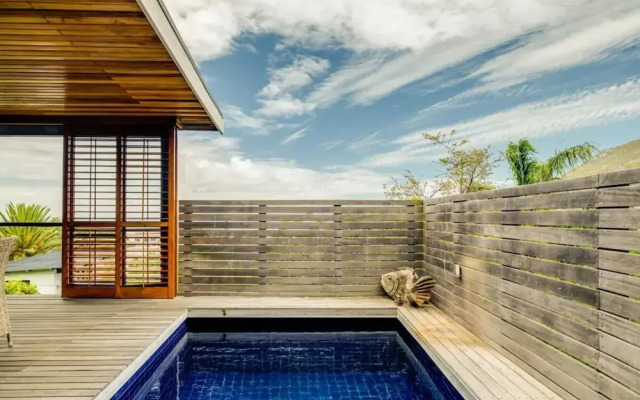 Spacious Apartment With Pool in Camps Bay