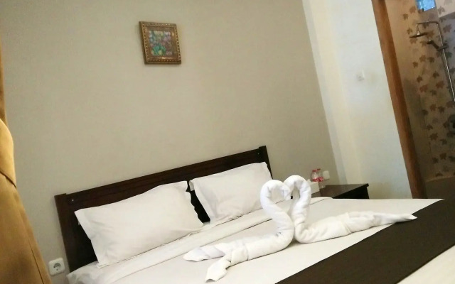 Helena Guest House