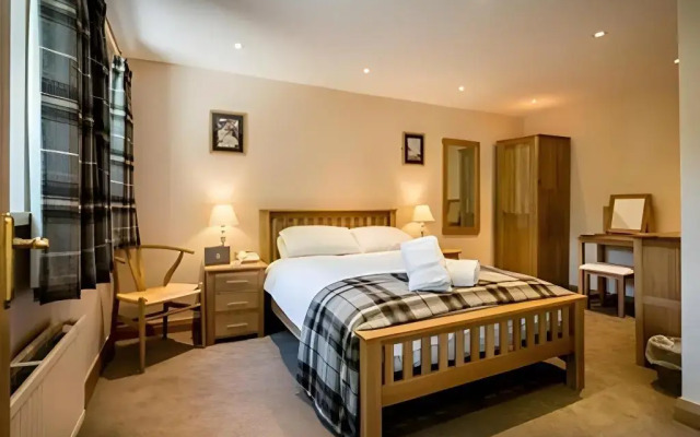 Three Acres Inn & Restaurant