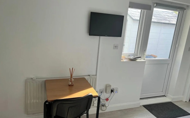 Cozy Studio in Dagenham, London