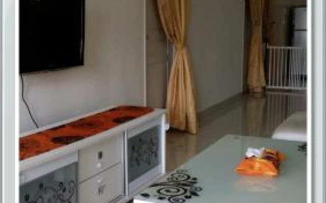 DF ZaheenulFitri Homestay (Muslim Homestay)