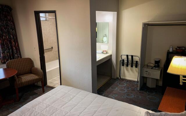 Ventura Grand Inn