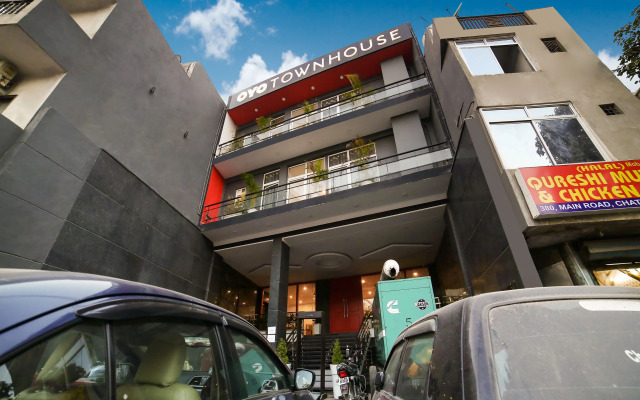 FabHotel Chattarpur Enclave