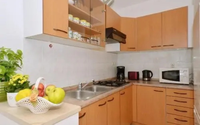 Apartments Mira