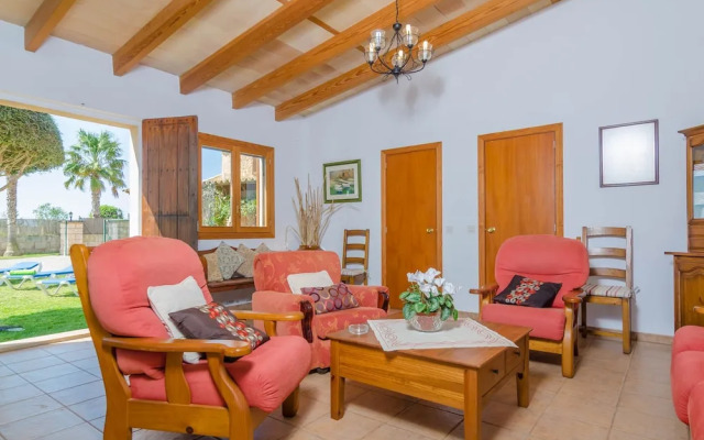 Es Palmer in Campos With 4 Bedrooms and 3 Bathrooms