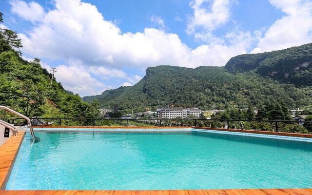 Zhangjiajie SIXX Hotel
