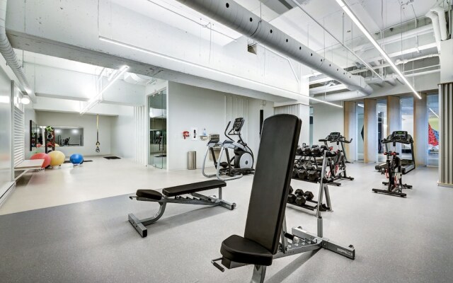 Elegant Studios and Apartments Montreal