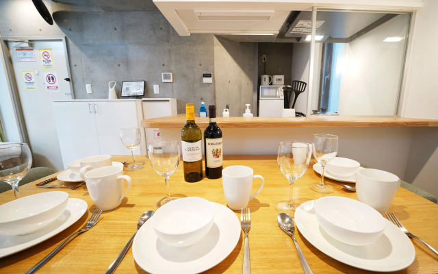 Laffitte Hirai Condominium Hotel