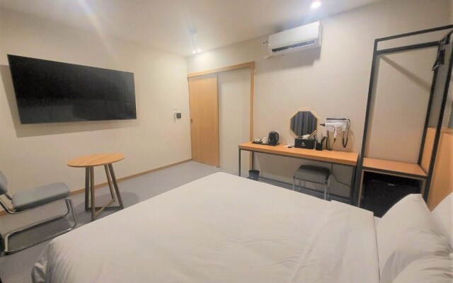 Hotel Leo