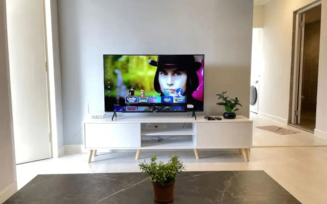 The Embassy Row 206 Apartments