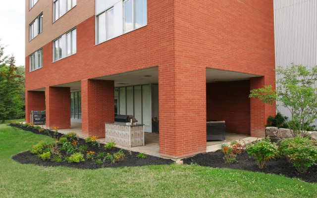 Residence & Conference Centre - Brampton