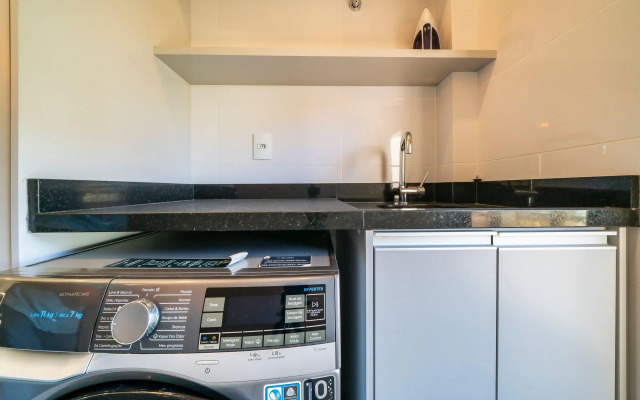 Apartamento com duas suítes no centro de Bombinhas