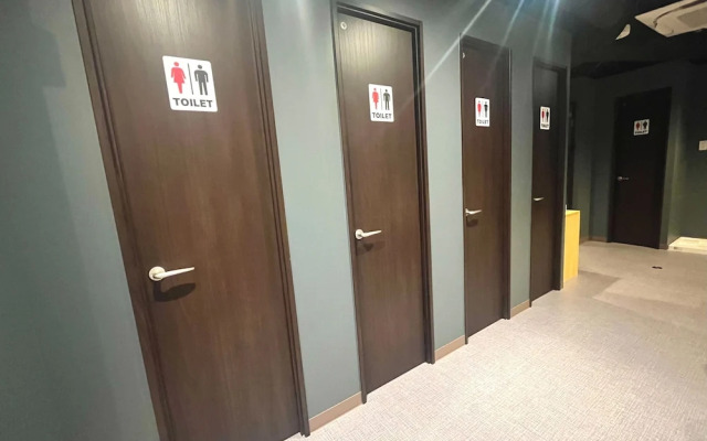 Shinjuku Nikka Hotel - Hostel