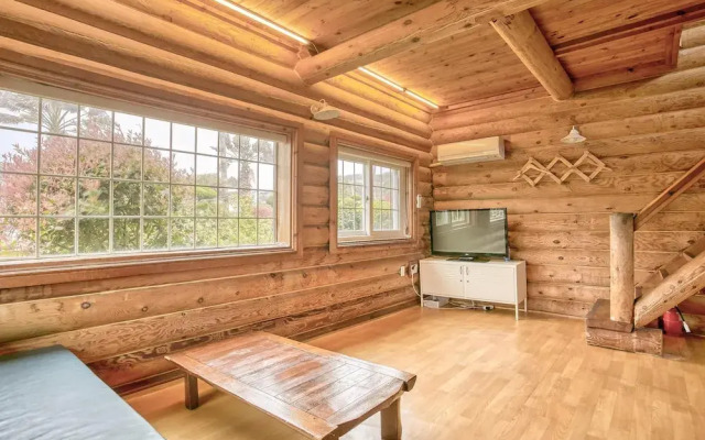 Seogwipo Neulbada Pet Pension
